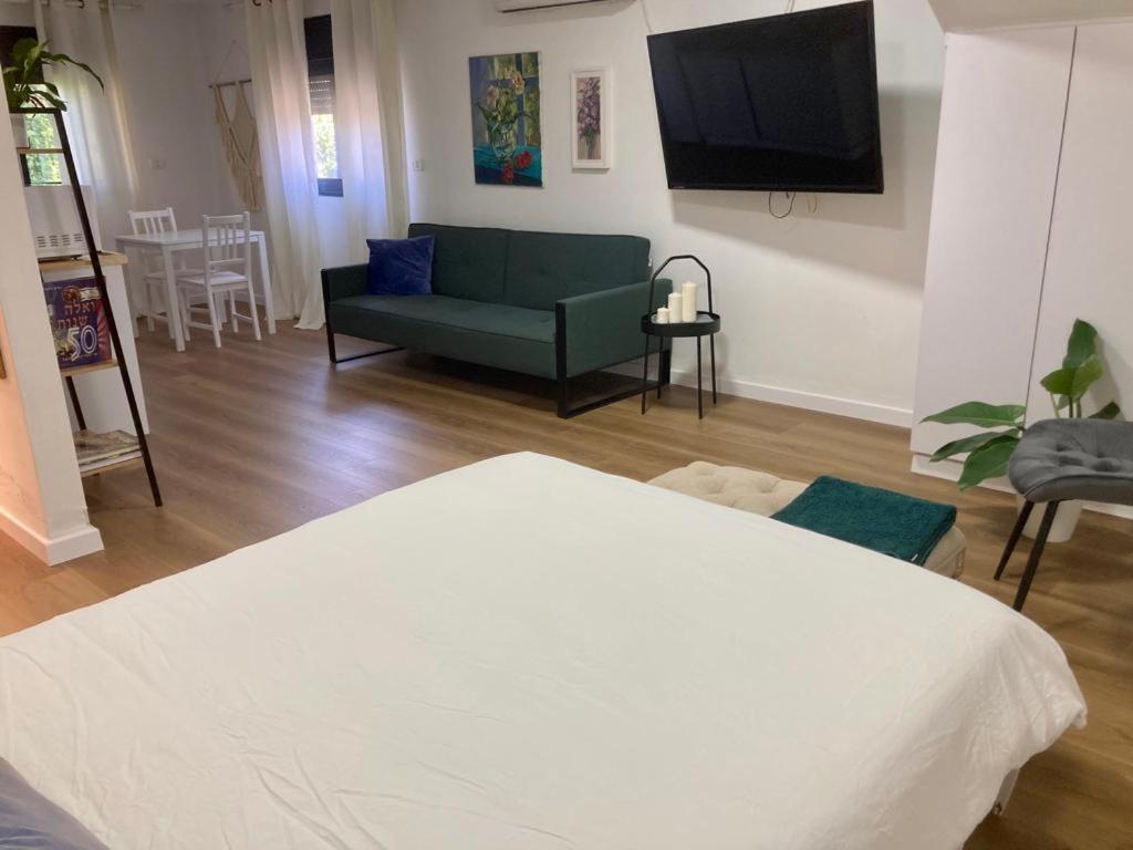 Appartement Shamaka'S à Kefar Hananya Extérieur photo